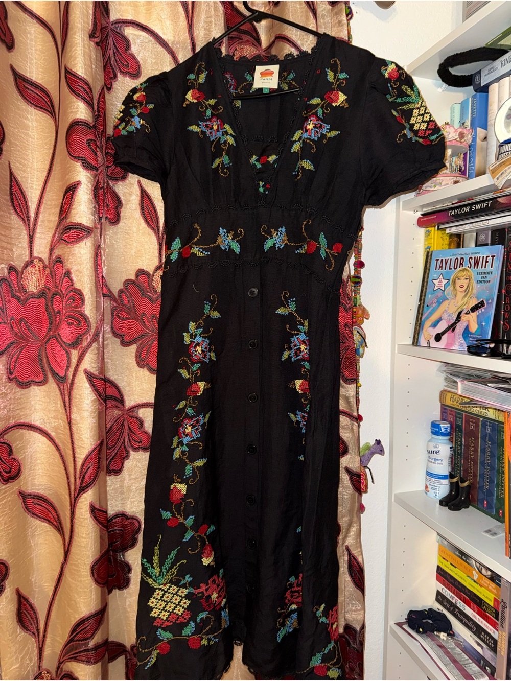 NWOT Farm Rio Black Cross Stitch V-Neck Midi Dress - Picture 4 of 7